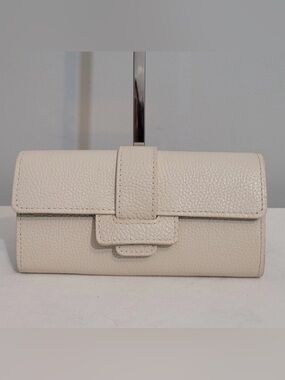 Isadora Ivory Pebbled Leather Continental Wallet Made in Italy